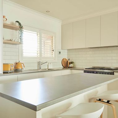 Contemporary Kitchen Alfredton Feat Image